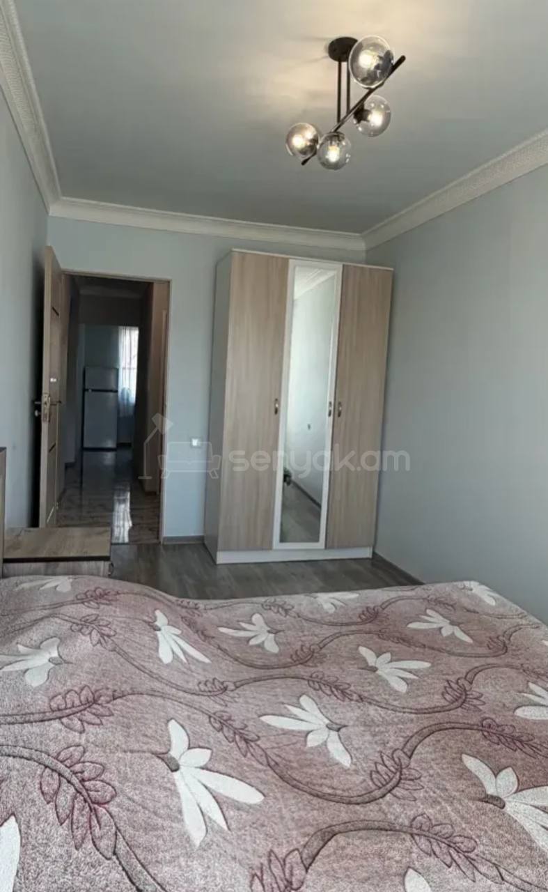 2 Սենյականոց Բնակարան Քարե Շենքում, 54քմ, 3/5 հարկ, Կապիտալ Վերանորոգված, Կահավորված