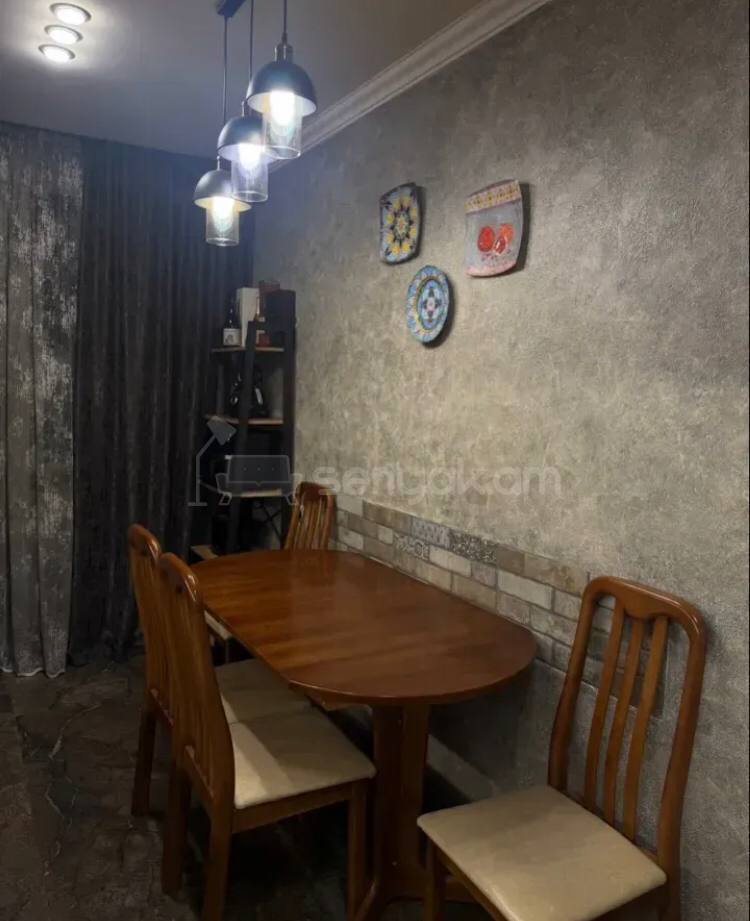 4 Սենյականոց Բնակարան, 89քմ, 4/9 հարկ, Կապիտալ Վերանորոգված
