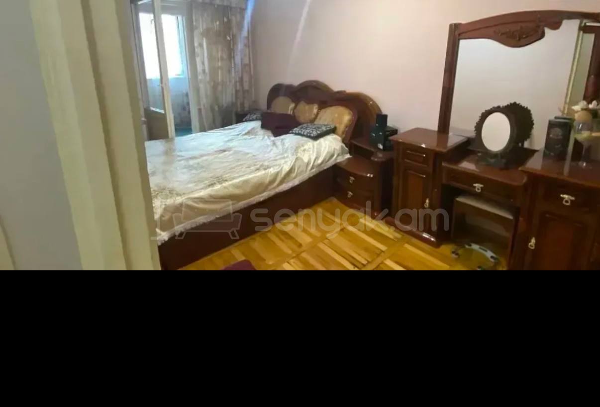 3 Սենյականոց Բնակարան, 80քմ, 4/12 հարկ, Նորմալ Վիճակում, Կահավորված