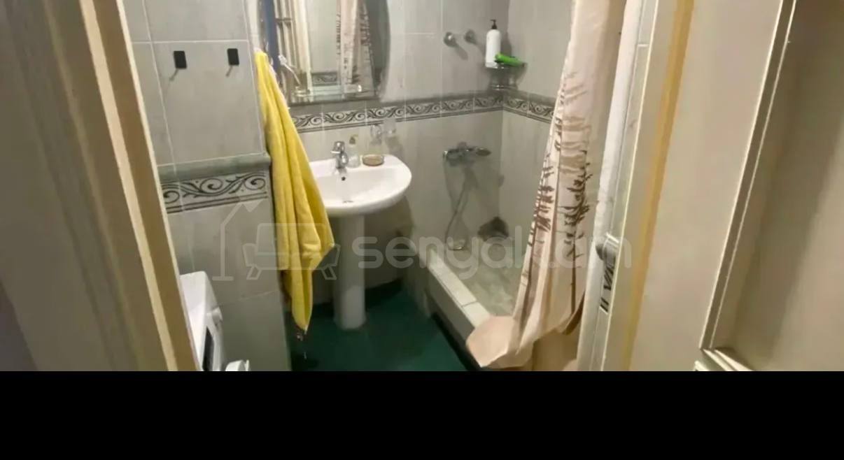 3 Սենյականոց Բնակարան, 80քմ, 4/12 հարկ, Նորմալ Վիճակում, Կահավորված