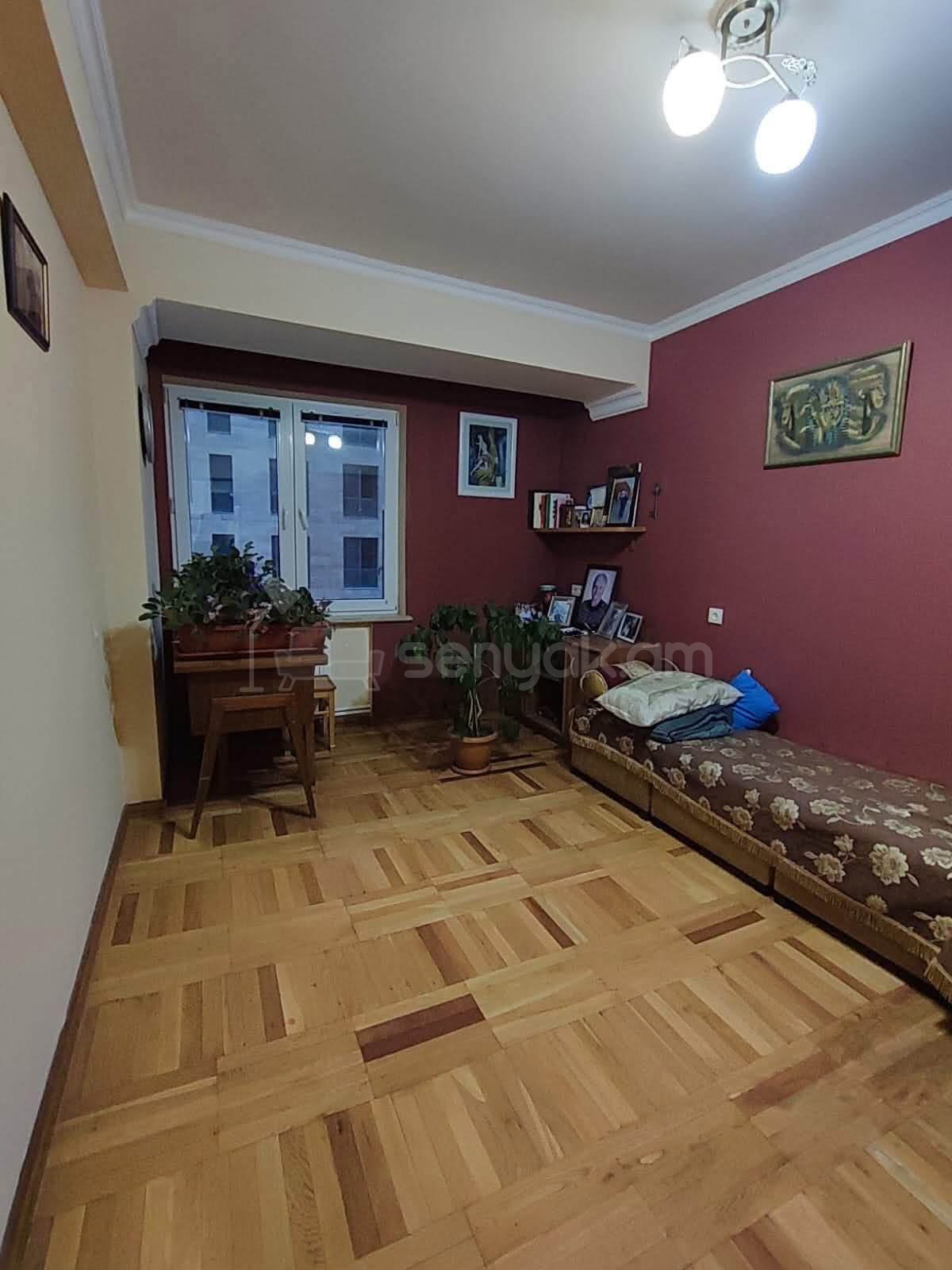 3 Սենյականոց Բնակարան, 80քմ, 8/14 հարկ, Կապիտալ Վերանորոգված, Կահավորված, Արևկող
