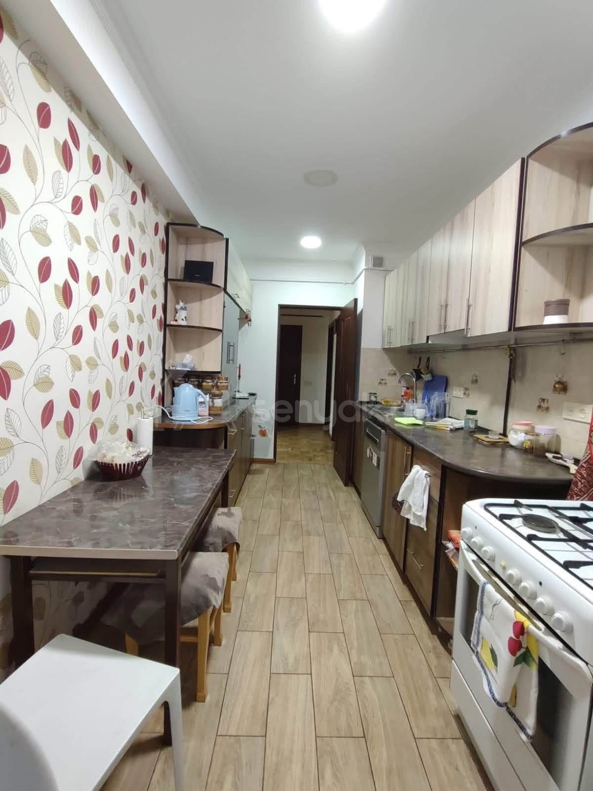 3 Սենյականոց Բնակարան, 80քմ, 8/14 հարկ, Կապիտալ Վերանորոգված, Կահավորված, Արևկող