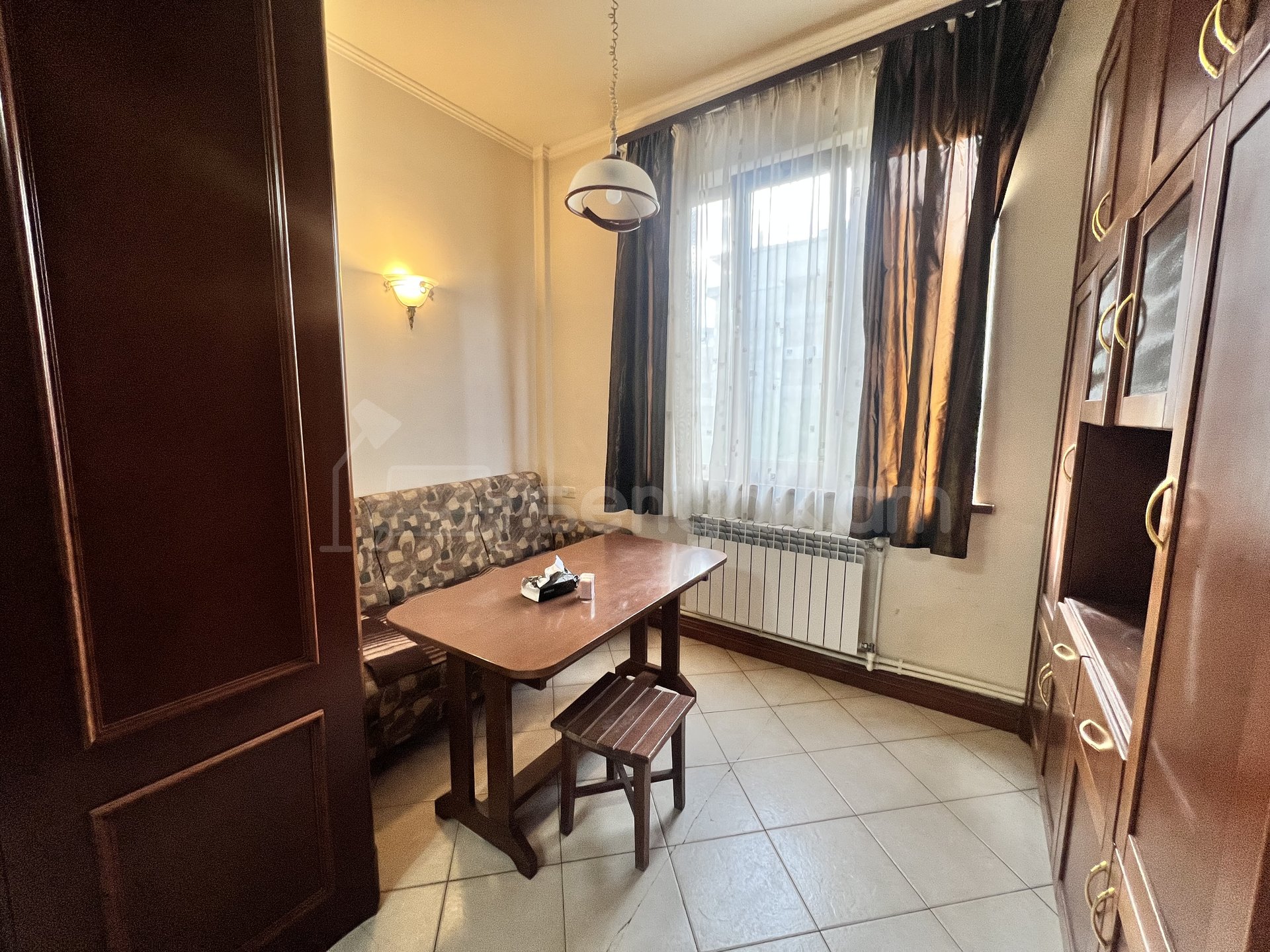 2 Սենյականոց Բնակարան Քարե Շենքում, 60քմ, 4/5 հարկ, Կապիտալ Վերանորոգված, Կահավորված, Արևկող