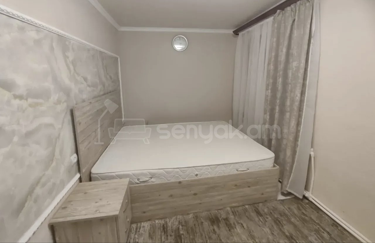 3 Սենյականոց Բնակարան Քարե Շենքում, 78քմ, 1/1 հարկ, Կապիտալ Վերանորոգված, Կահավորված