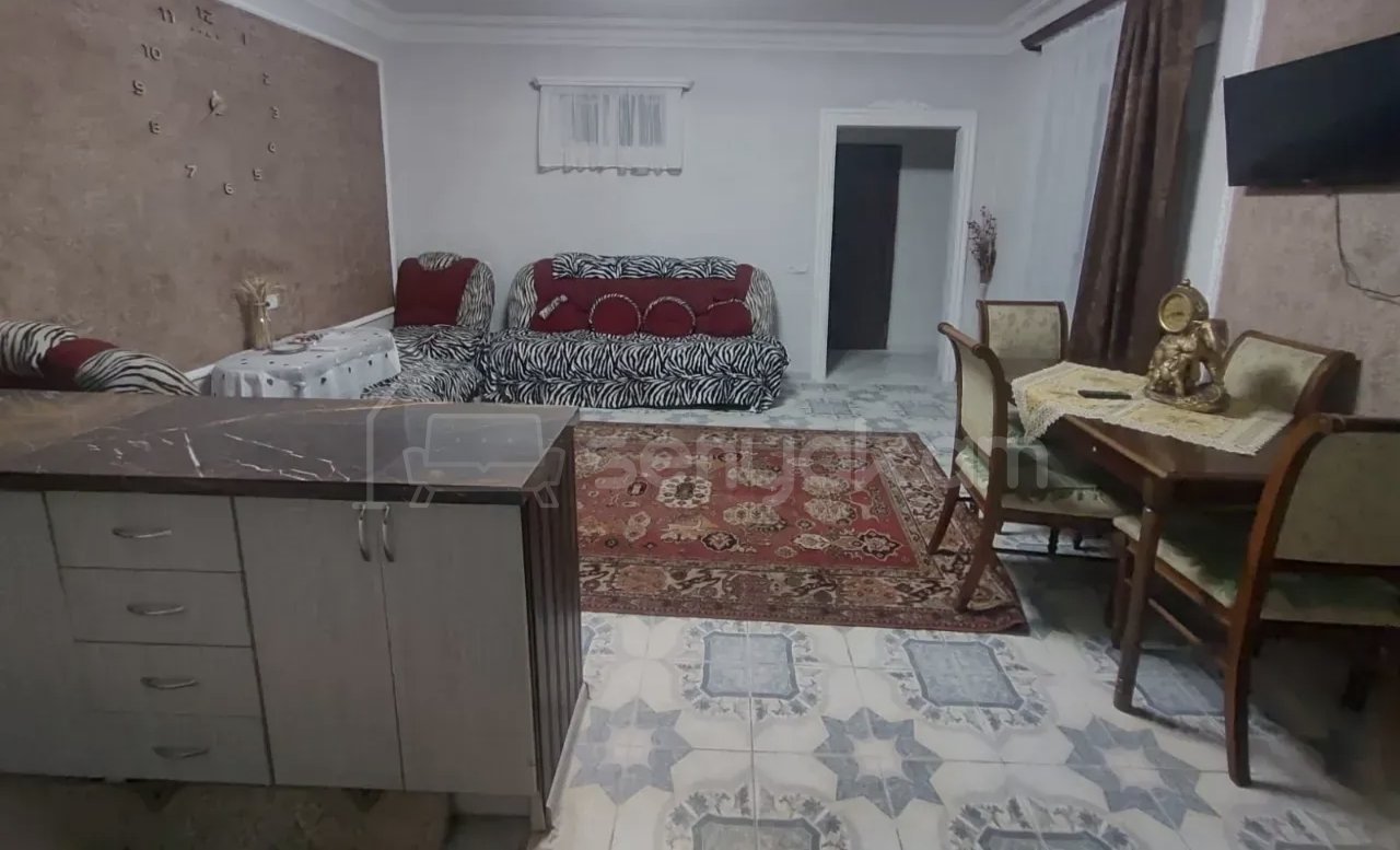3 Սենյականոց Բնակարան Քարե Շենքում, 78քմ, 1/1 հարկ, Կապիտալ Վերանորոգված, Կահավորված