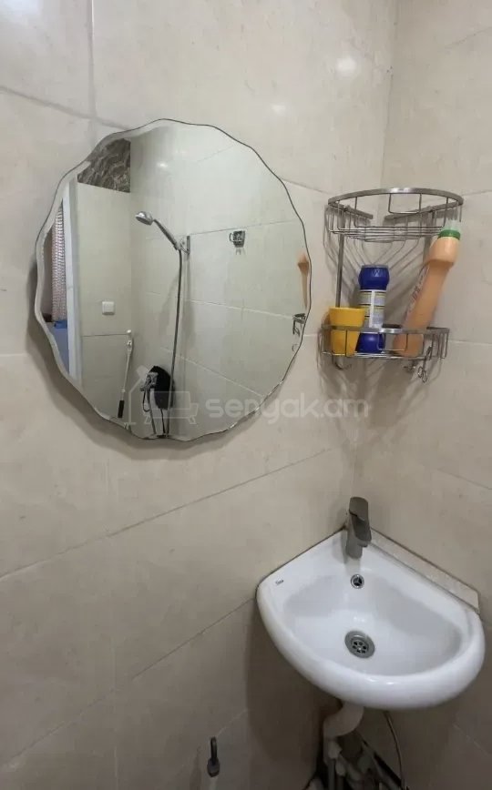 2 Սենյականոց Բնակարան Քարե Շենքում, 62քմ, 1/1 հարկ, Կապիտալ Վերանորոգված, Կահավորված
