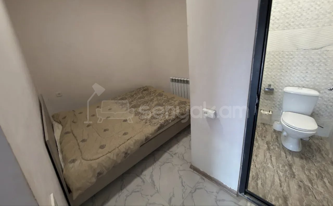 2 Սենյականոց Բնակարան Քարե Շենքում, 67քմ, 1/1 հարկ, Կապիտալ Վերանորոգված, Կահավորված