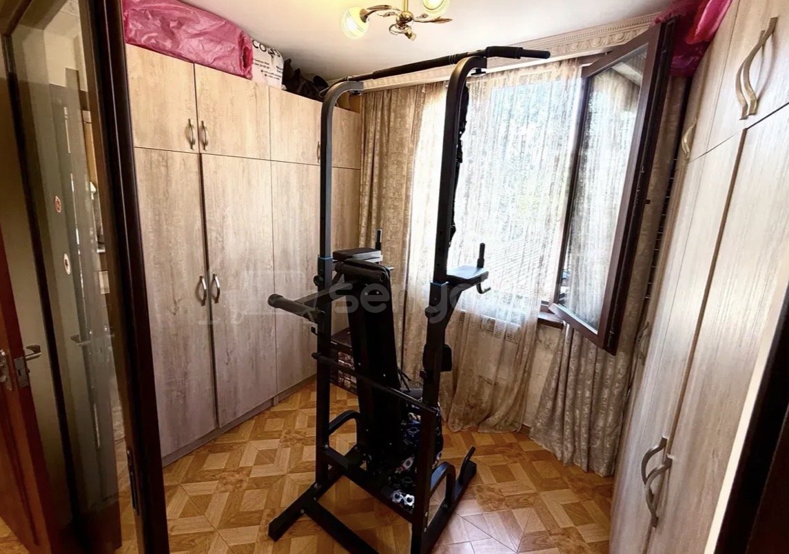 3 Սենյականոց Բնակարան Քարե Շենքում, 65քմ, 3/5 հարկ, Կապիտալ Վերանորոգված