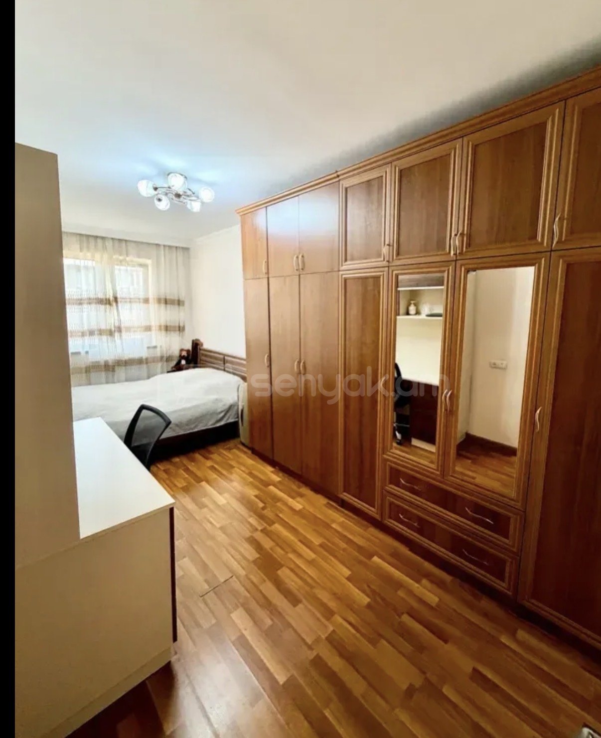 3 Սենյականոց Բնակարան Քարե Շենքում, 65քմ, 3/5 հարկ, Կապիտալ Վերանորոգված