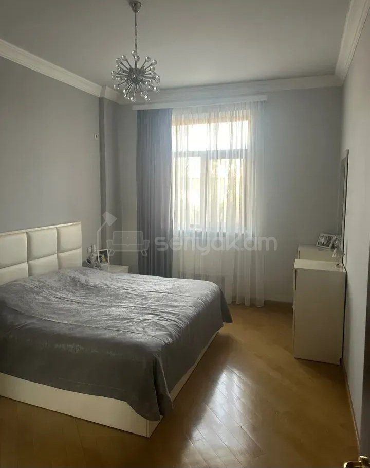 3 Սենյականոց Բնակարան Նորակառույց Քարե Շենքում, 99քմ, 4/5 հարկ, Կապիտալ Վերանորոգված, Կահավորված