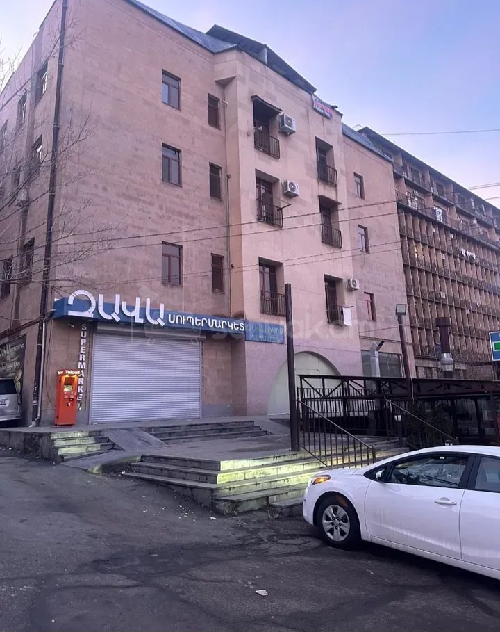 3 Սենյականոց Բնակարան Նորակառույց Քարե Շենքում, 99քմ, 4/5 հարկ, Կապիտալ Վերանորոգված, Կահավորված