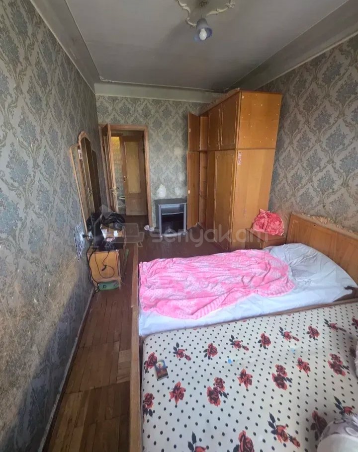4 Սենյականոց Բնակարան, 80քմ, 7/9 հարկ, Պետական Վիճակում, Կահավորված