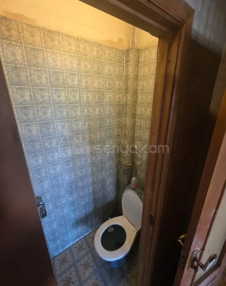 4 Սենյականոց Բնակարան, 80քմ, 7/9 հարկ, Պետական Վիճակում, Կահավորված