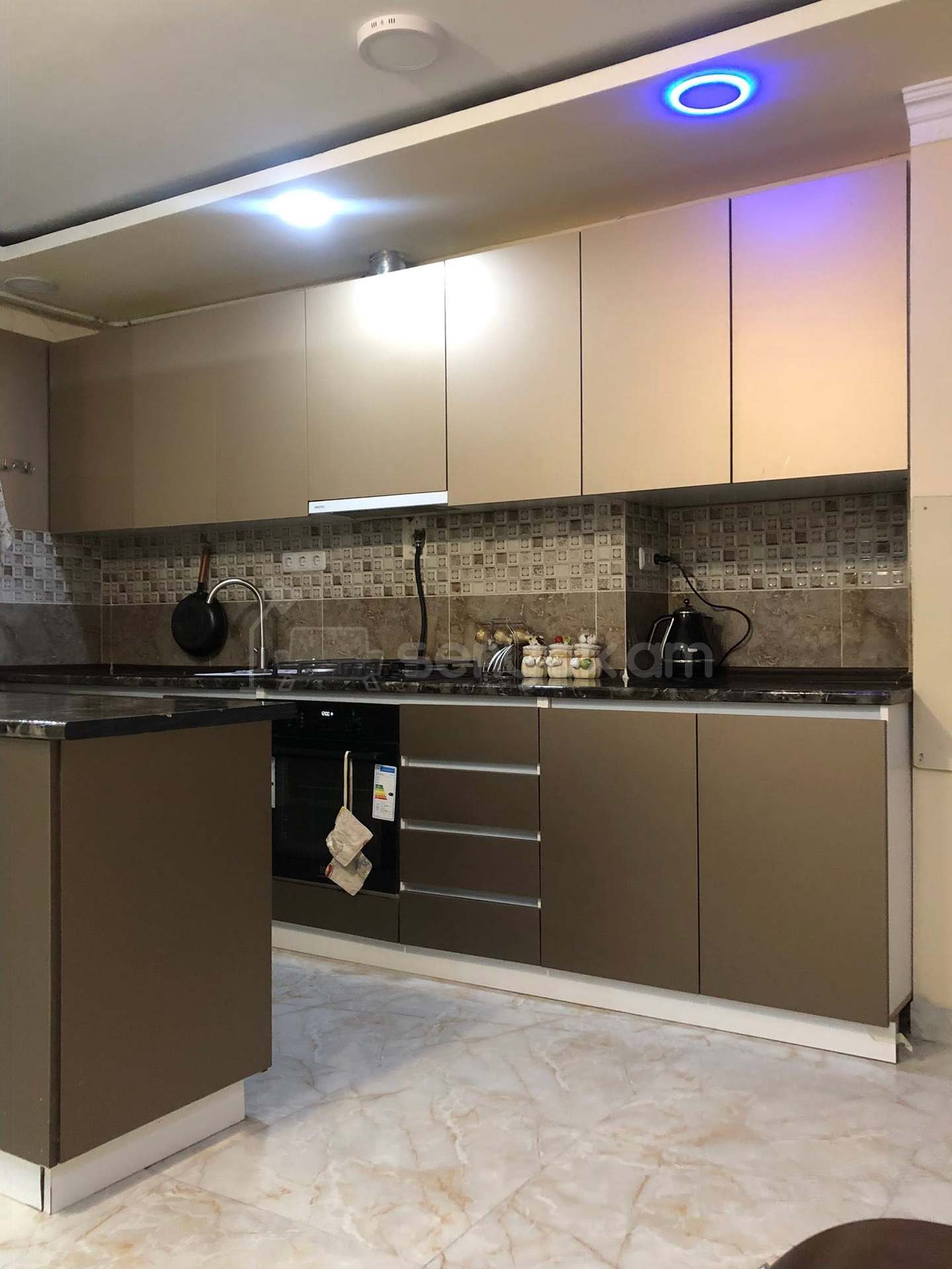 2 Սենյականոց Բնակարան, 78քմ, 1/4 հարկ, Դիզայներական Վերանորոգված, Կահավորված, Արևկող