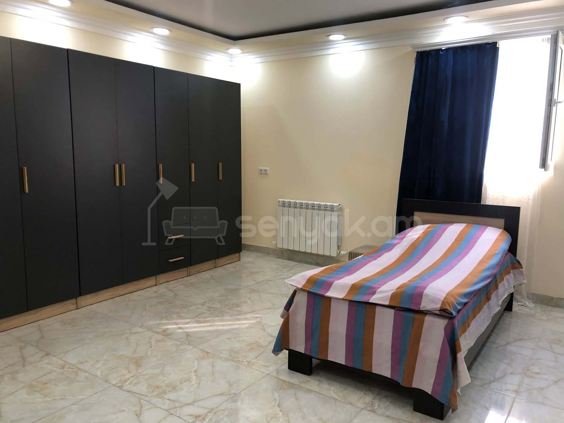 2 Սենյականոց Բնակարան, 78քմ, 1/4 հարկ, Դիզայներական Վերանորոգված, Կահավորված, Արևկող