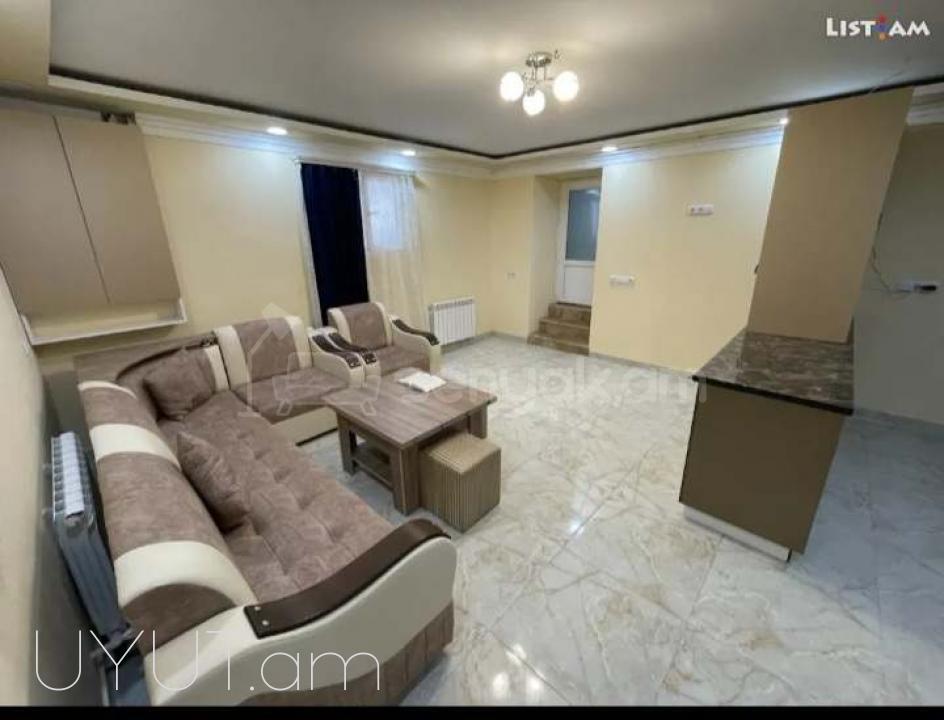 2 Սենյականոց Բնակարան, 78քմ, 1/4 հարկ, Դիզայներական Վերանորոգված, Կահավորված, Արևկող