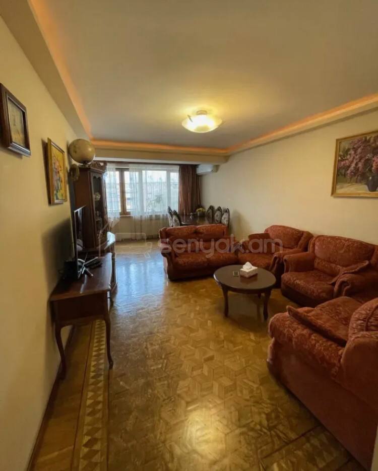 4 Սենյականոց Բնակարան Քարե Շենքում, 105քմ, 4/5 հարկ, Կոսմետիկ Վերանորոգված