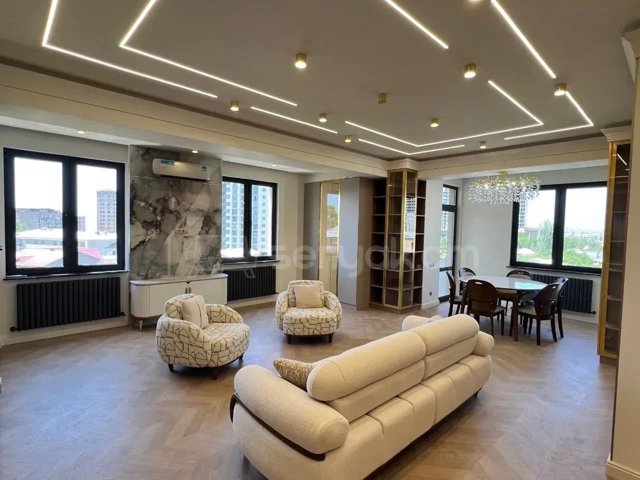 3 Սենյականոց Բնակարան Նորակառույցում, 97քմ, 4/15 հարկ, Դիզայներական Վերանորոգված