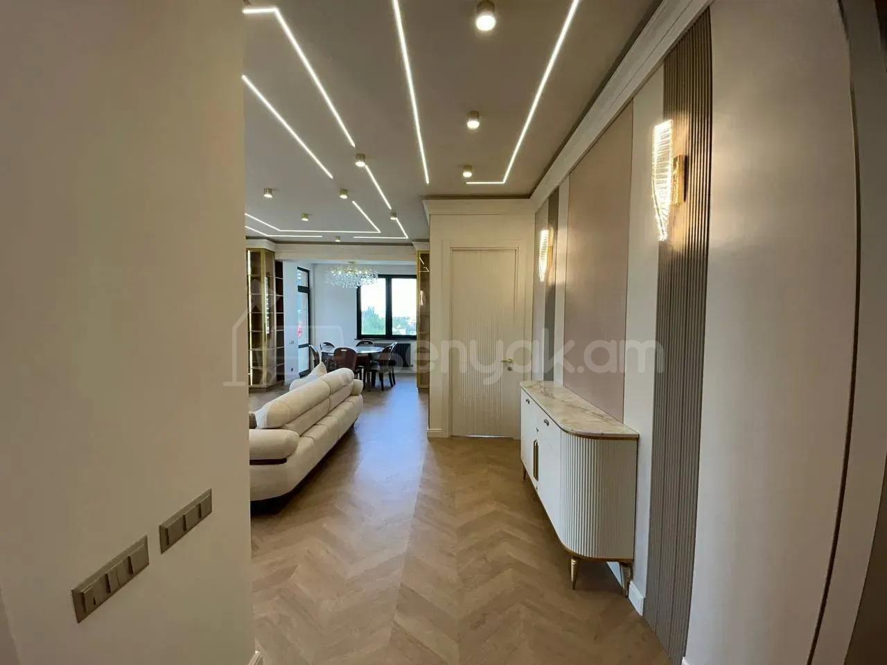 3 Սենյականոց Բնակարան Նորակառույցում, 97քմ, 4/15 հարկ, Դիզայներական Վերանորոգված