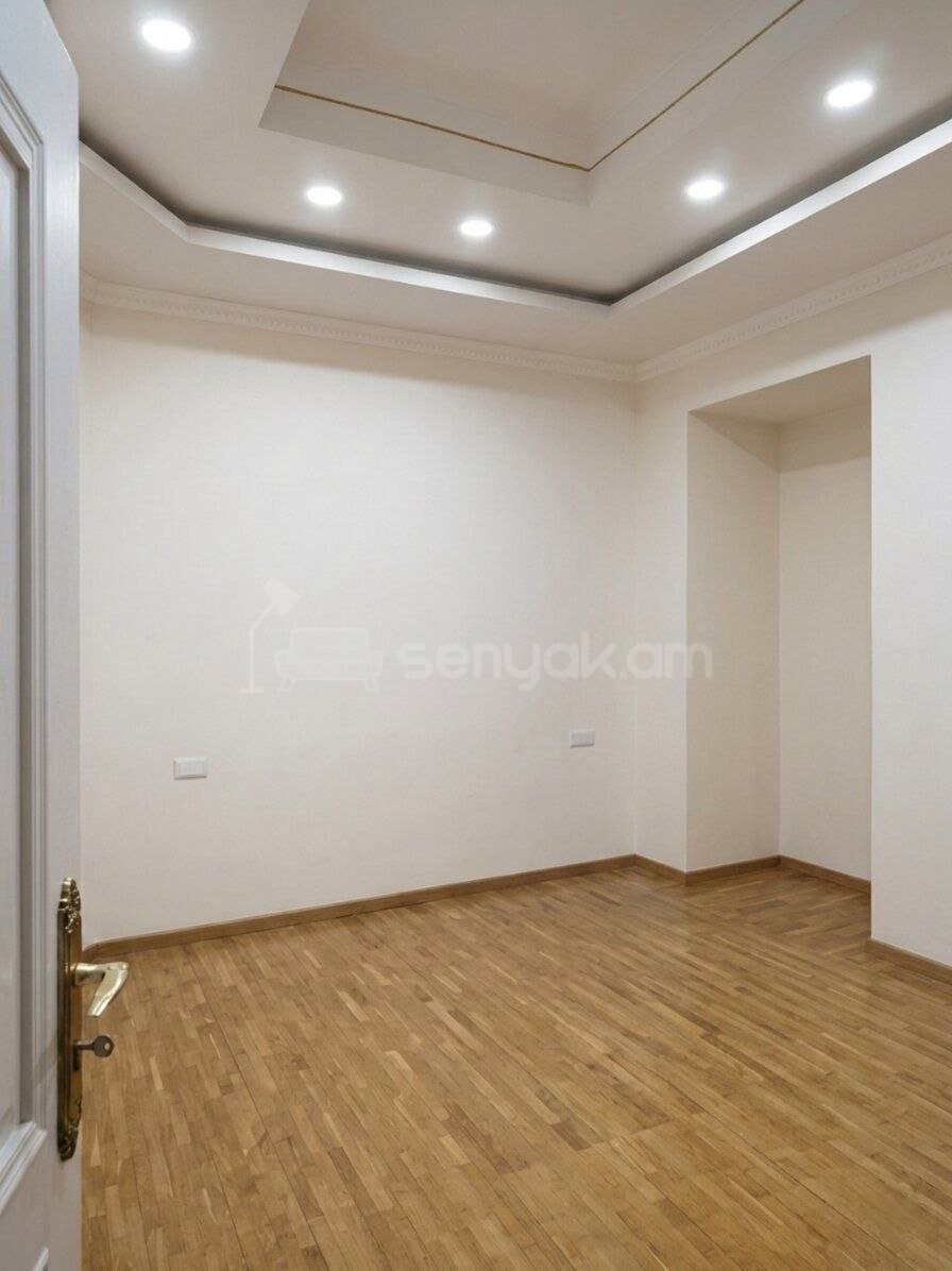 5 Սենյականոց Բնակարան Քարե Շենքում, 89քմ, 2/4 հարկ, Կոսմետիկ Վերանորոգված