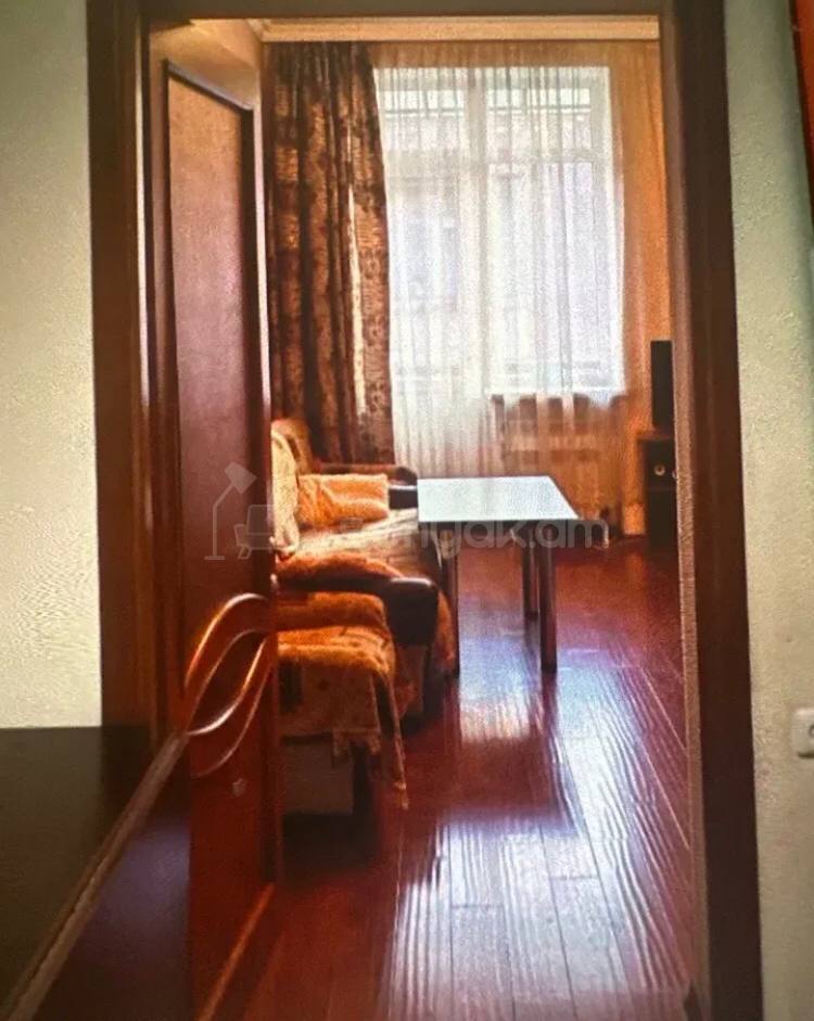 3 Սենյականոց Բնակարան Քարե Շենքում, 62քմ, 4/4 հարկ, Կոսմետիկ Վերանորոգված, Կահավորված