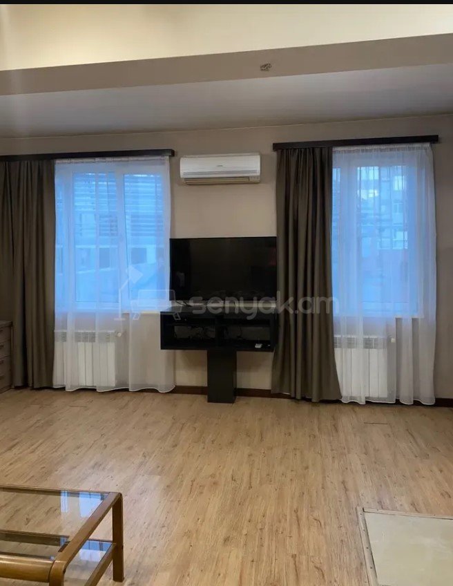 2 Սենյականոց Բնակարան Քարե Շենքում, 50քմ, 4/5 հարկ, Կապիտալ Վերանորոգված, Կահավորված