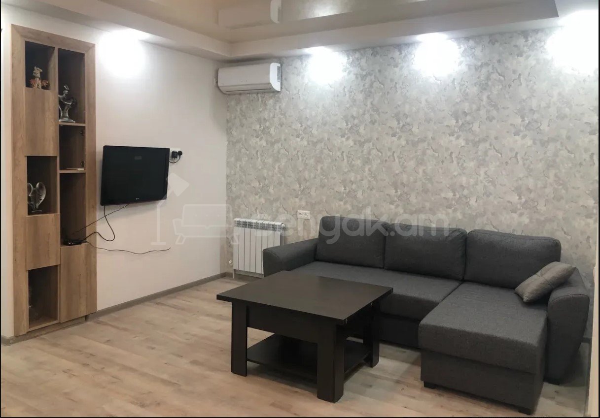 2 Սենյականոց Բնակարան Քարե Շենքում, 40քմ, 2/4 հարկ, Կապիտալ Վերանորոգված, Կահավորված