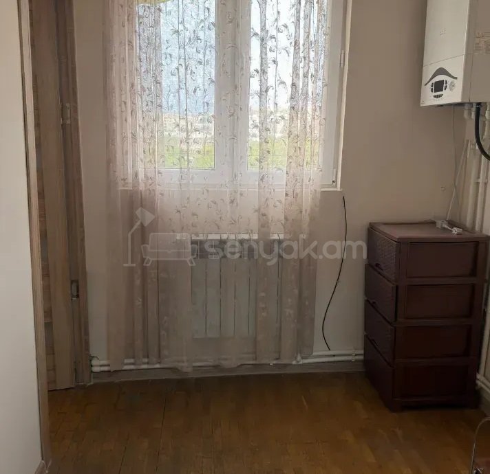 1 Սենյականոց Բնակարան, 52քմ, 6/9 հարկ, Կոսմետիկ Վերանորոգված