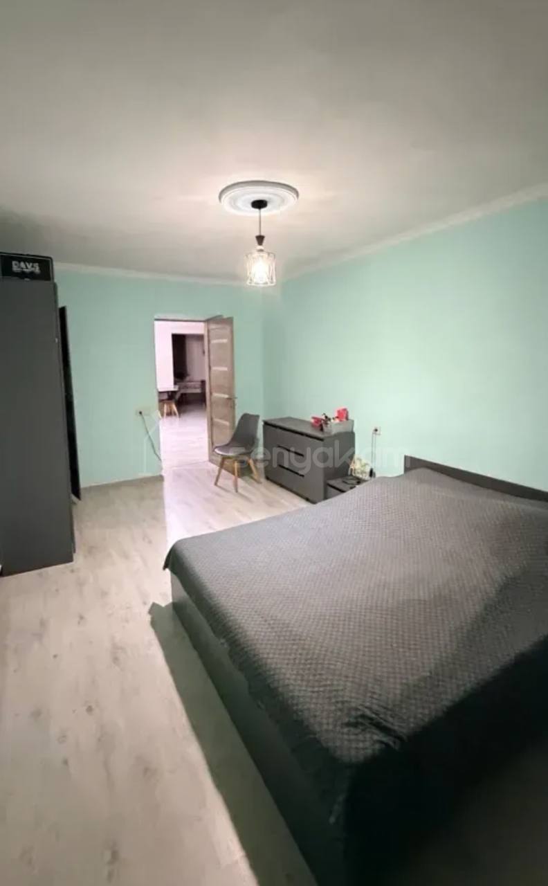 4 Սենյականոց Բնակարան Քարե Շենքում, 76քմ, 4/4 հարկ, Կապիտալ Վերանորոգված, Կահավորված