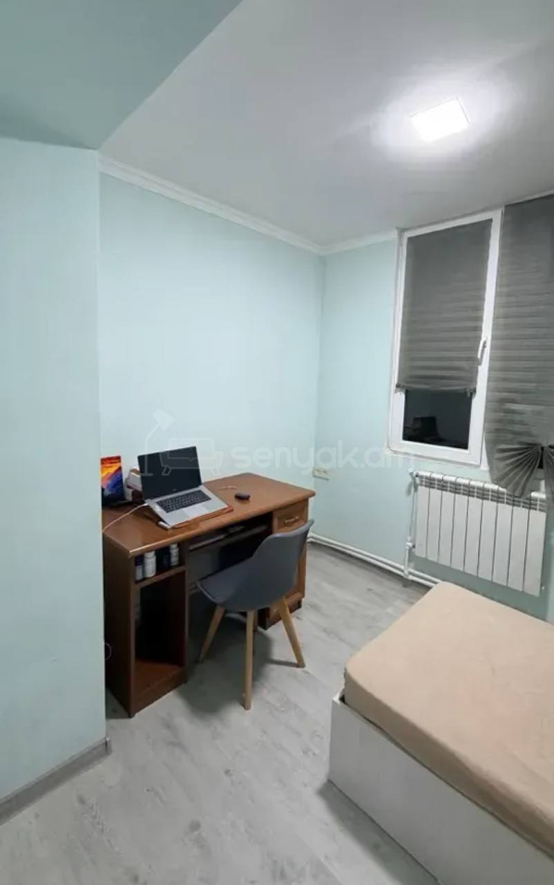 4 Սենյականոց Բնակարան Քարե Շենքում, 76քմ, 4/4 հարկ, Կապիտալ Վերանորոգված, Կահավորված