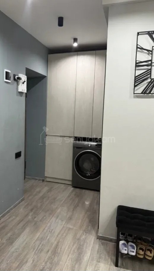 2 Սենյականոց Բնակարան Քարե Շենքում, 45քմ, 4/5 հարկ, Դիզայներական Վերանորոգված
