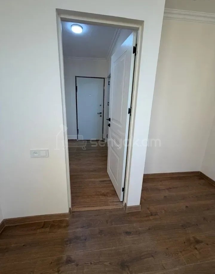 2 Սենյականոց Բնակարան, 45քմ, 8/12 հարկ, Կապիտալ Վերանորոգված