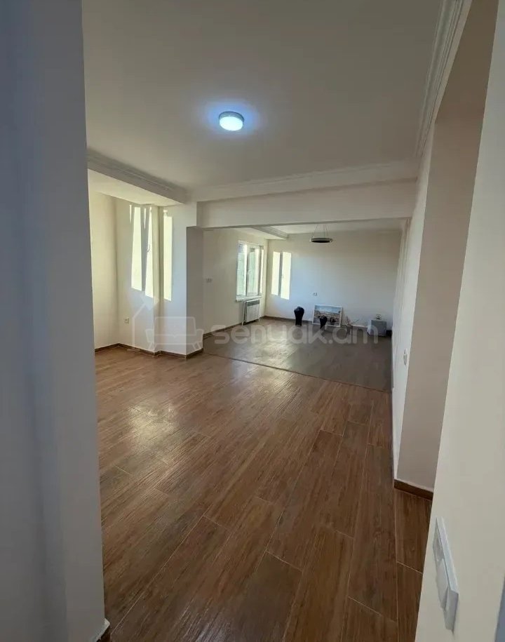 2 Սենյականոց Բնակարան, 45քմ, 8/12 հարկ, Կապիտալ Վերանորոգված