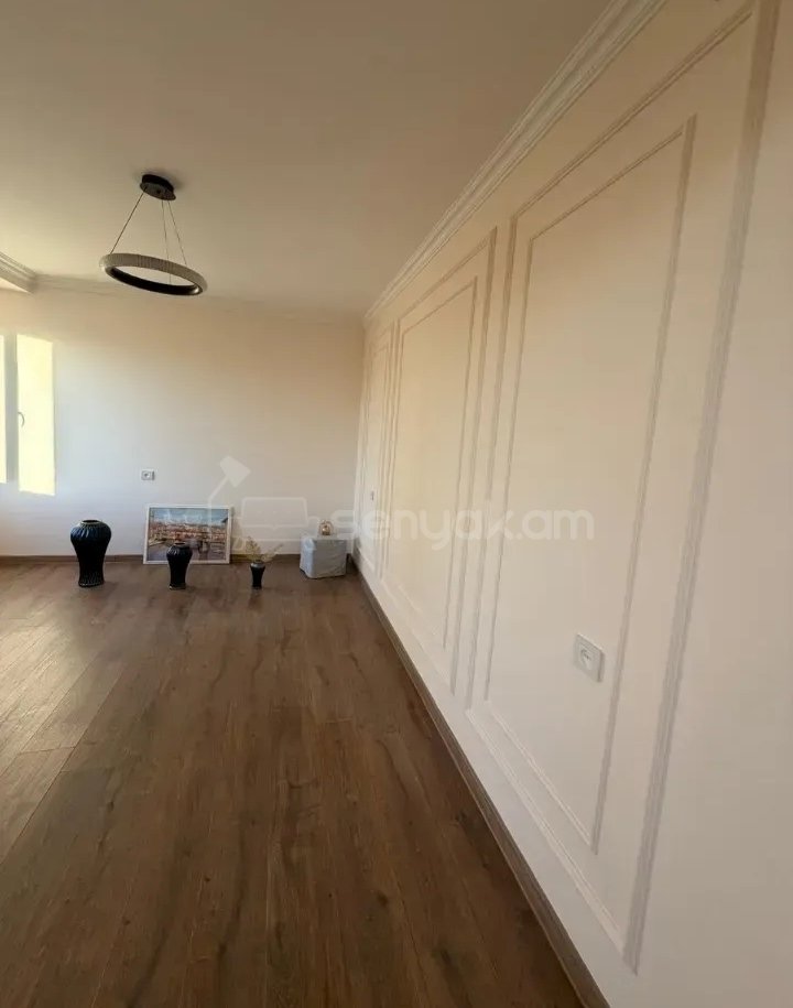 2 Սենյականոց Բնակարան, 45քմ, 8/12 հարկ, Կապիտալ Վերանորոգված