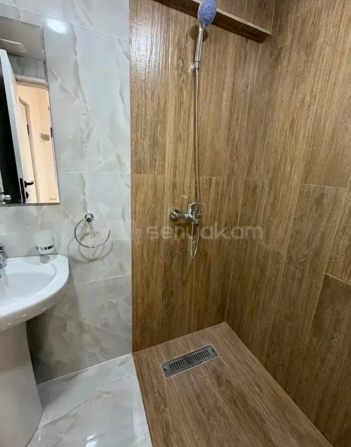 2 Սենյականոց Բնակարան, 45քմ, 8/12 հարկ, Կապիտալ Վերանորոգված