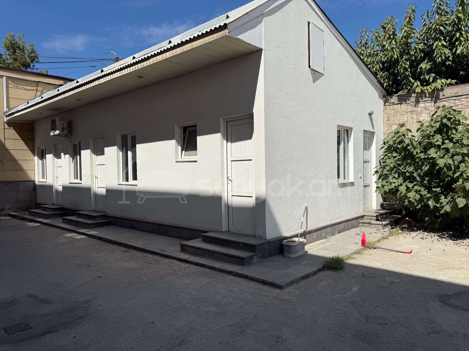 Օֆիսային Տարածք, 1300քմ, Կապիտալ Վերանորոգված