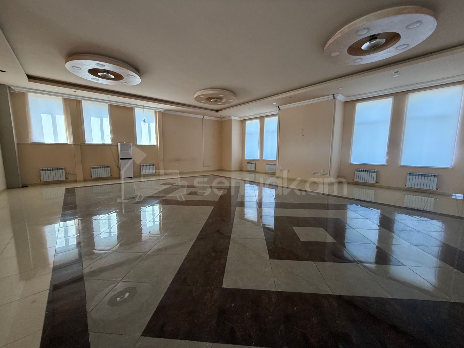 Օֆիսային Տարածք, 1300քմ, Կապիտալ Վերանորոգված