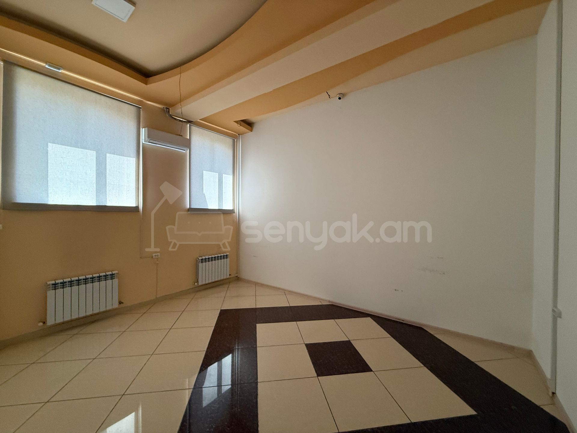 Օֆիսային Տարածք, 1300քմ, Կապիտալ Վերանորոգված
