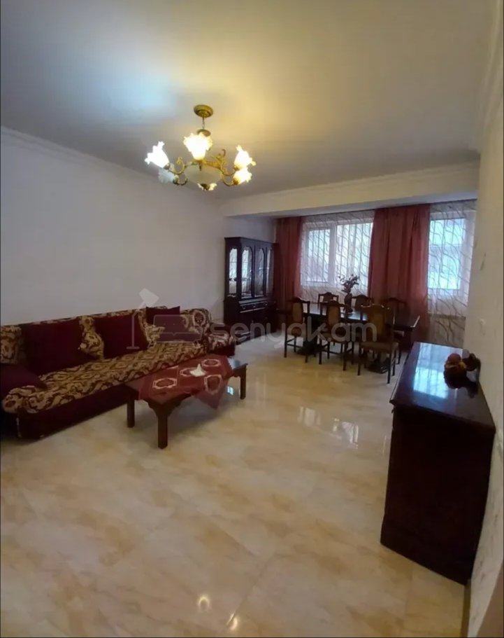 4 Սենյականոց Բնակարան Քարե Շենքում, 110քմ, 1/5 հարկ, Կապիտալ Վերանորոգված, Կահավորված