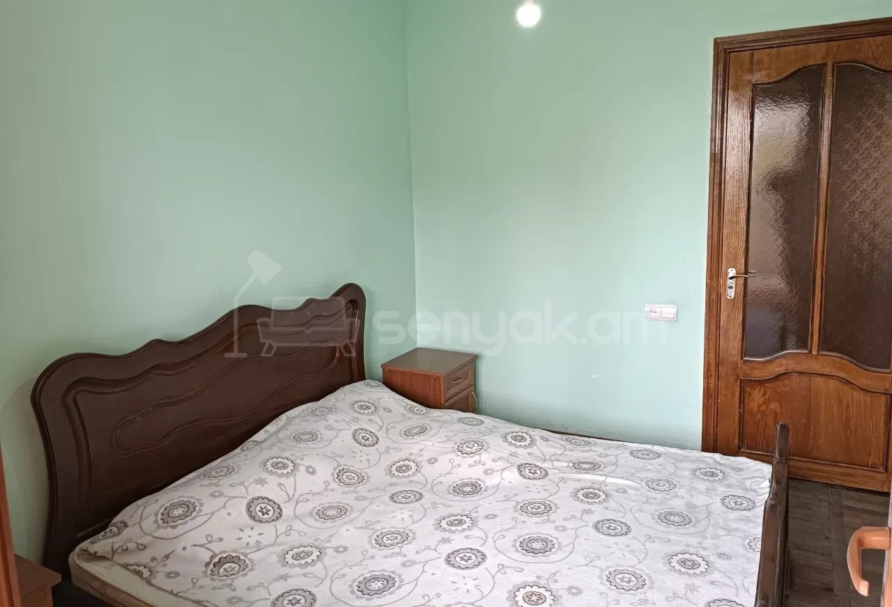 3 Սենյականոց Բնակարան, 80քմ, 4/9 հարկ, Նորմալ Վիճակում, Կահավորված