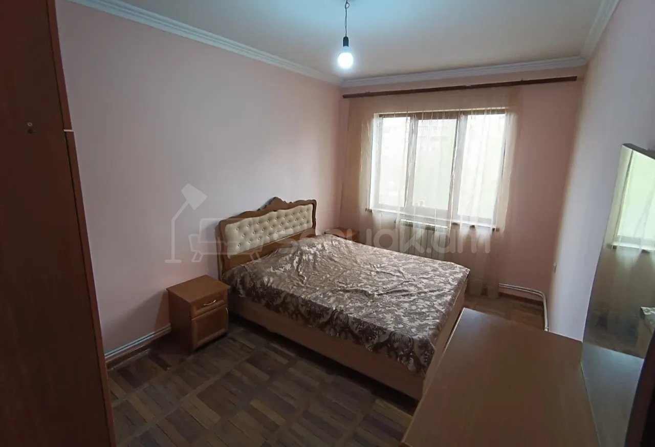 3 Սենյականոց Բնակարան, 80քմ, 4/9 հարկ, Նորմալ Վիճակում, Կահավորված