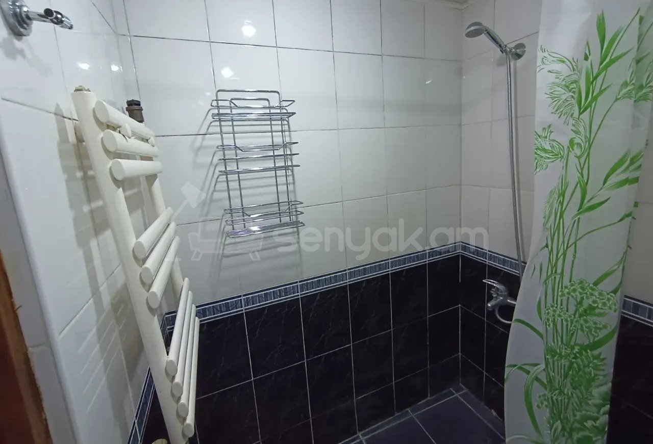 3 Սենյականոց Բնակարան, 80քմ, 4/9 հարկ, Նորմալ Վիճակում, Կահավորված