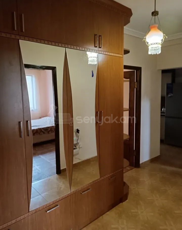 3 Սենյականոց Բնակարան, 80քմ, 4/9 հարկ, Նորմալ Վիճակում, Կահավորված