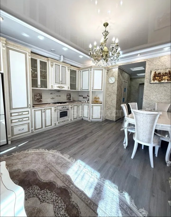 3 Սենյականոց Բնակարան, 80քմ, 2/7 հարկ, Դիզայներական Վերանորոգված, Կահավորված