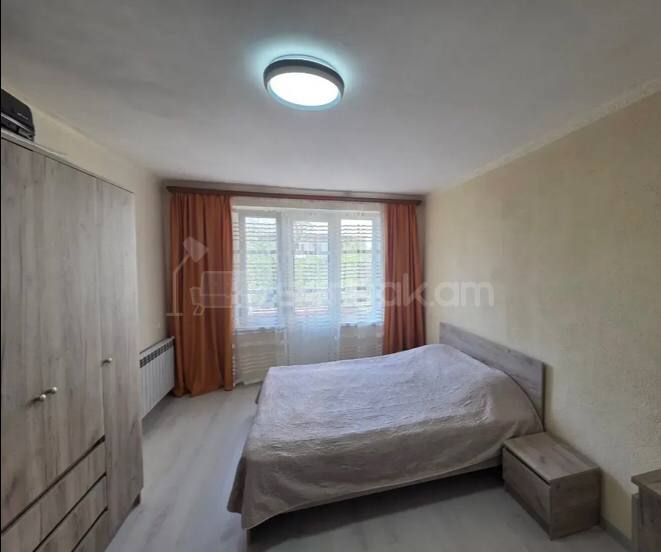3 Սենյականոց Բնակարան, 74քմ, 2/4 հարկ, Կոսմետիկ Վերանորոգված