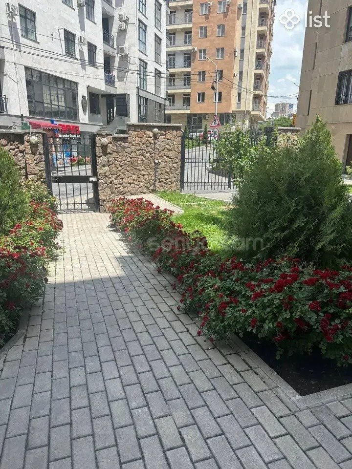 2 Սենյականոց Բնակարան Նորակառույցում, 85քմ, 2/5 հարկ, Կապիտալ Վերանորոգված