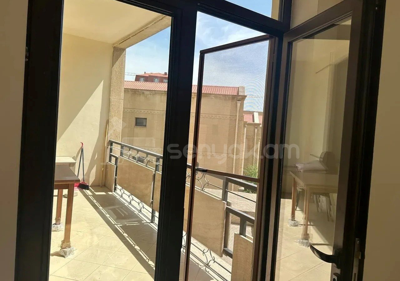 2 Սենյականոց Բնակարան Նորակառույցում, 85քմ, 2/5 հարկ, Կապիտալ Վերանորոգված