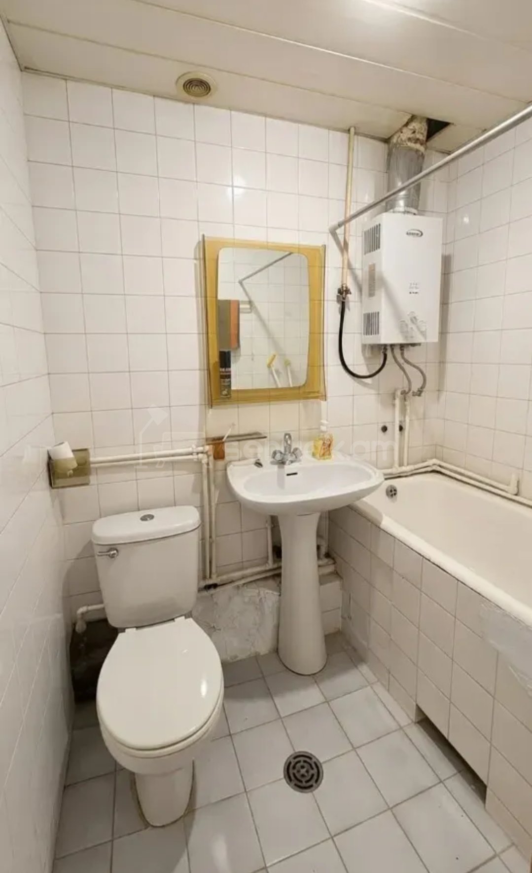 3 Սենյականոց Բնակարան Քարե Շենքում, 79քմ, 5/5 հարկ, Կոսմետիկ Վերանորոգված