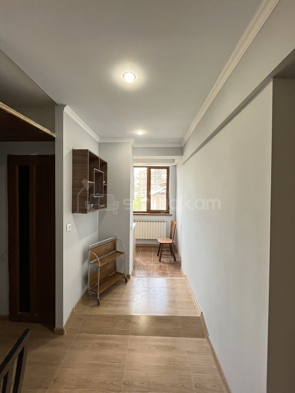 3 Սենյականոց Բնակարան Քարե Շենքում, 70քմ, 4/7 հարկ, Կապիտալ Վերանորոգված, Կահավորված