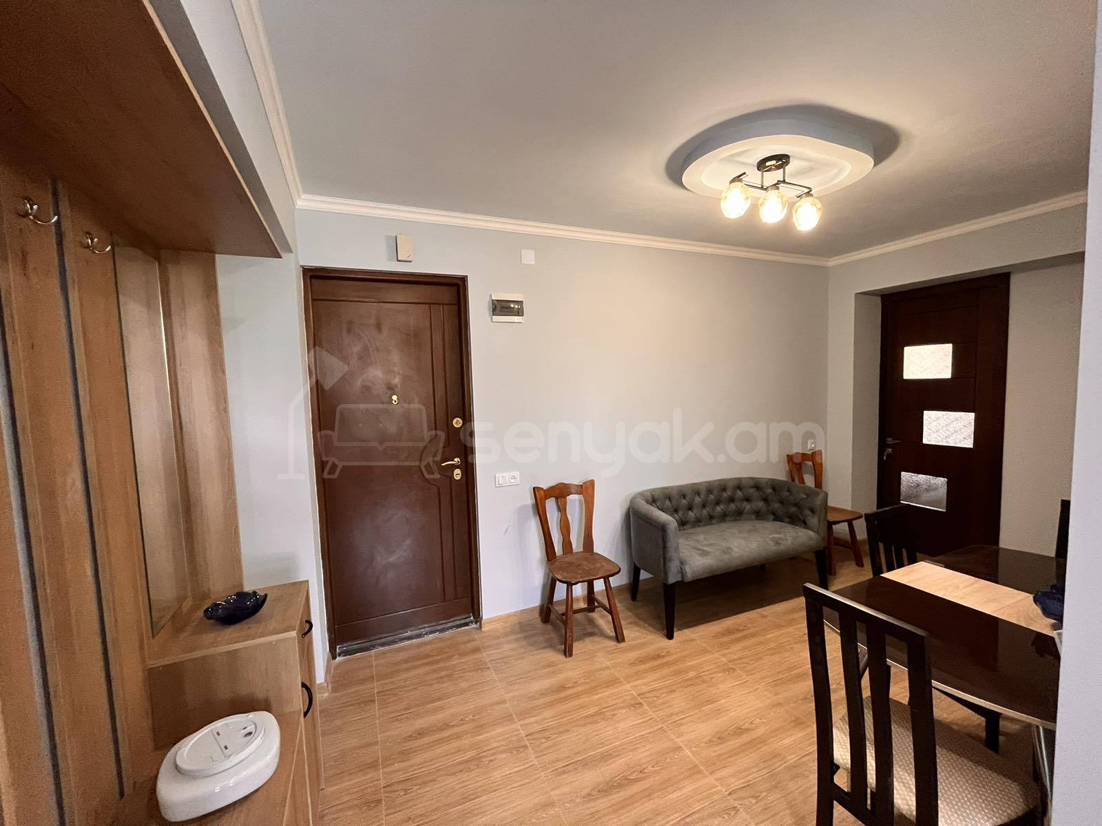 3 Սենյականոց Բնակարան Քարե Շենքում, 70քմ, 4/7 հարկ, Կապիտալ Վերանորոգված, Կահավորված